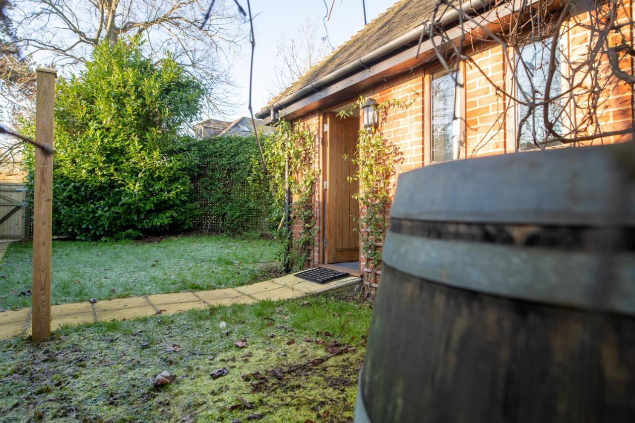 Terlingham Lane Cottage Hawkinge 외부 사진